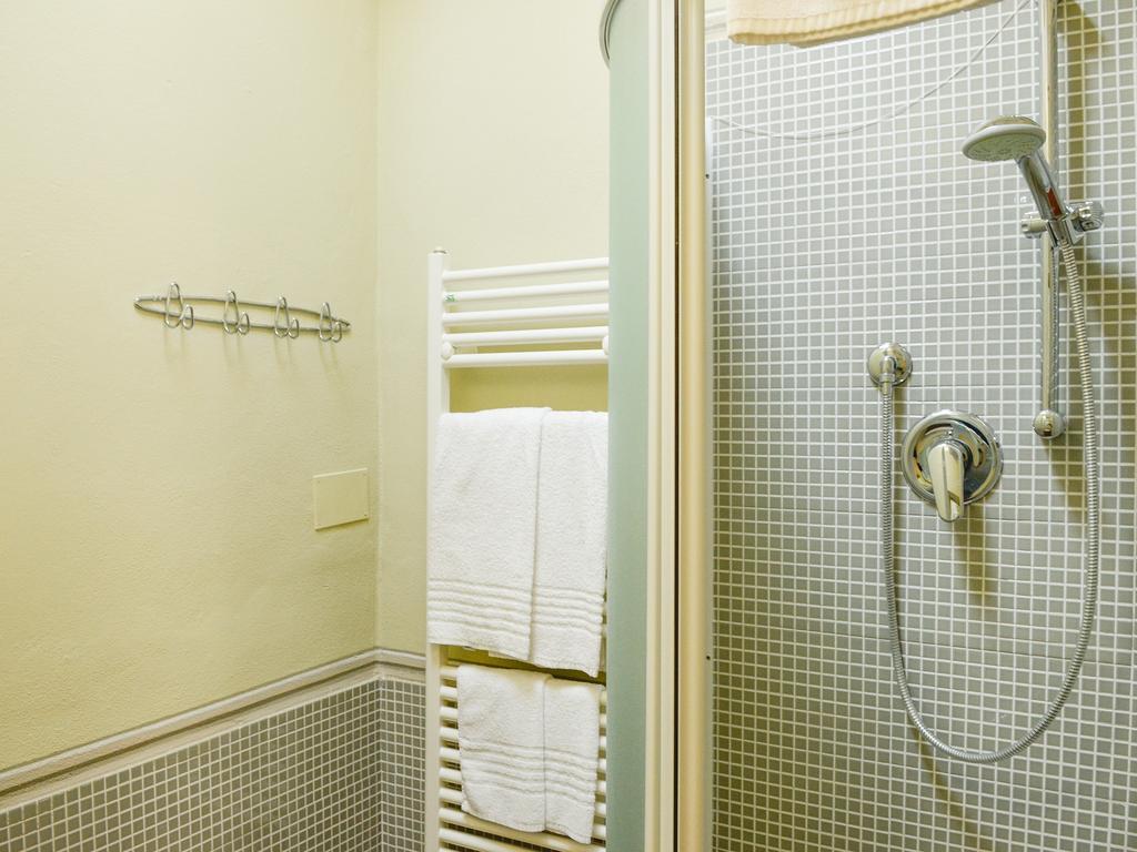 B&B Vicolo Della Scala กอร์โตนา ภายนอก รูปภาพ