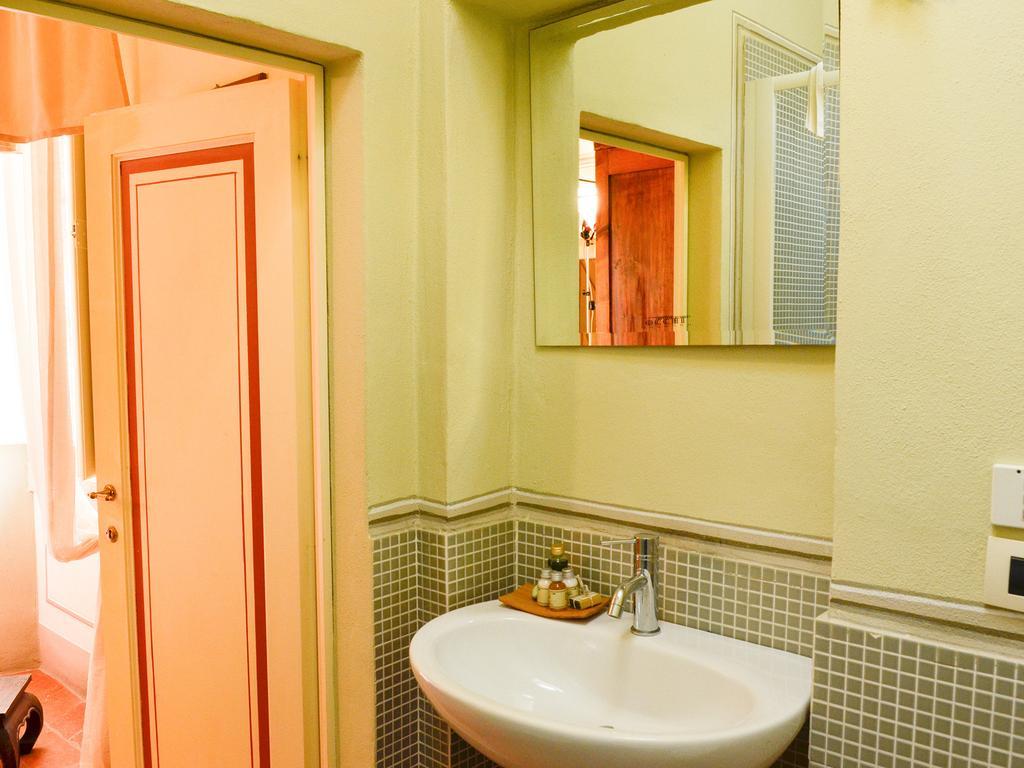 B&B Vicolo Della Scala กอร์โตนา ห้อง รูปภาพ