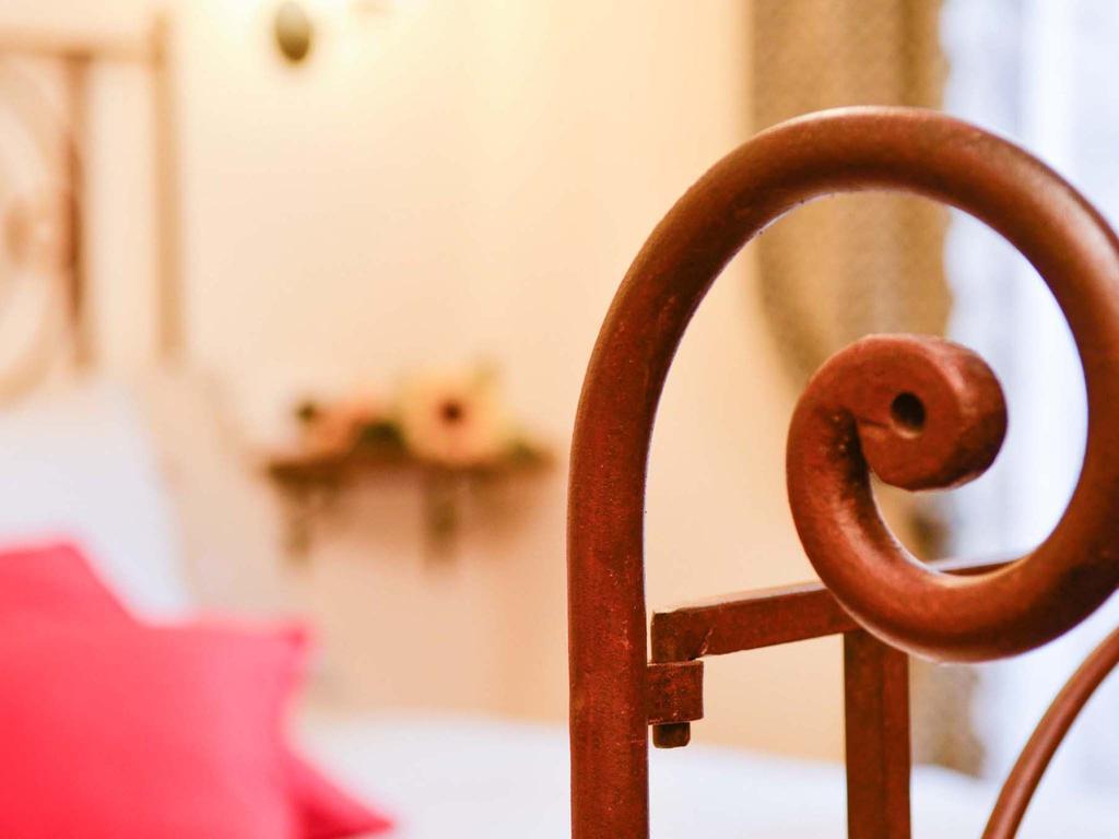 B&B Vicolo Della Scala กอร์โตนา ภายนอก รูปภาพ